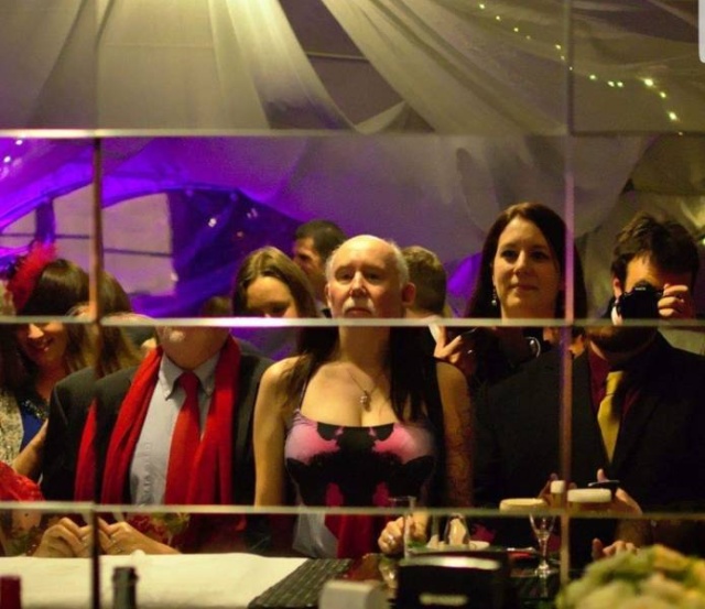 41 Awkward Photos That Will Make You Look Twice - Wtf Gallery | eBaum's ...